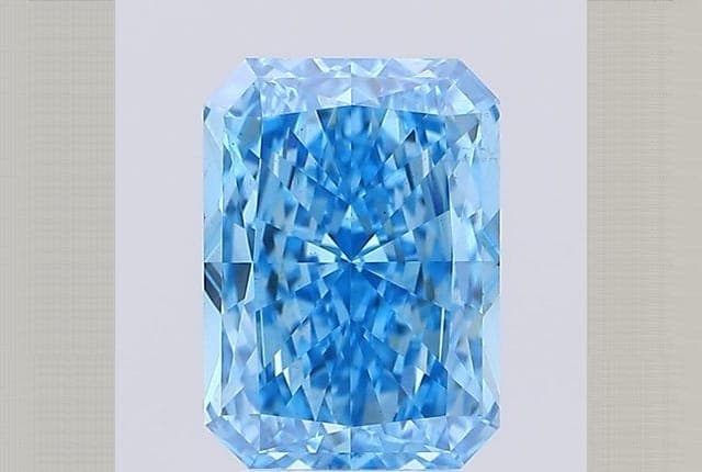 IGI | 3.71ct | Radiant | FANCY | VS2 | Very Good
