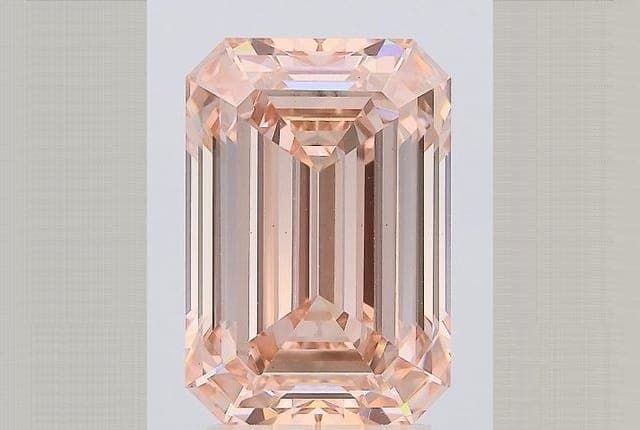 IGI | 3.78ct | Emerald | FANCY | VS1 | Very Good
