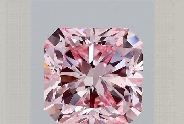3.26ct | Radiant | FANCY | VS2 | Excellent