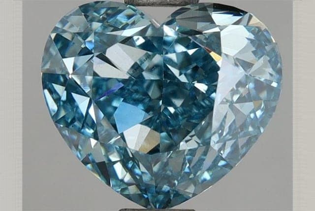 IGI | 2.42ct | Heart | FANCY | VS2 | Excellent