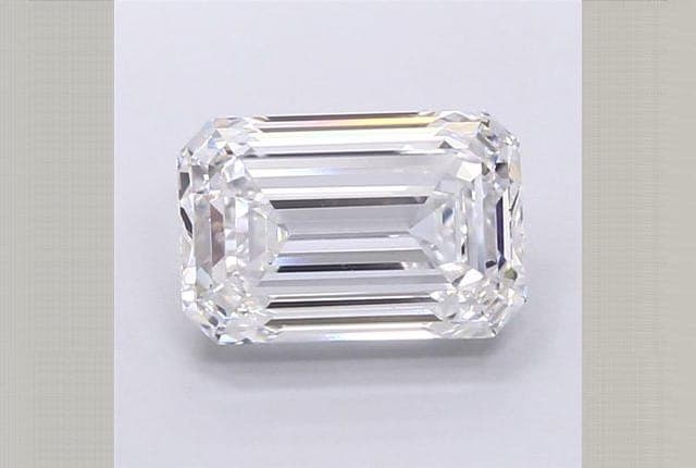 IGI | 4.4ct | Emerald | D | VS1 | Ideal