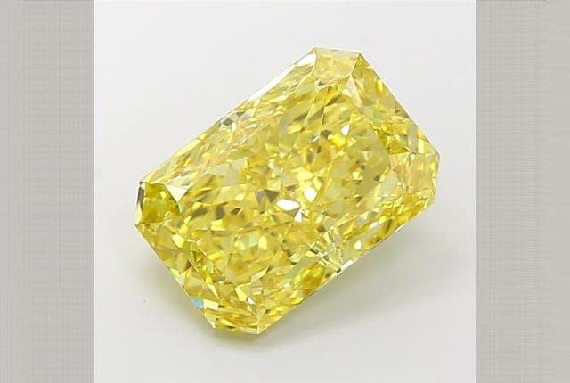 IGI | 6.57ct | Radiant | FANCY | VS1 | Very Good