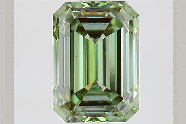 IGI | 2.65ct | Emerald | FANCY | VS2 | Good
