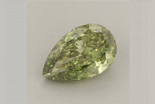 IGI | 3.35ct | Pear | FANCY | VVS2 | Excellent