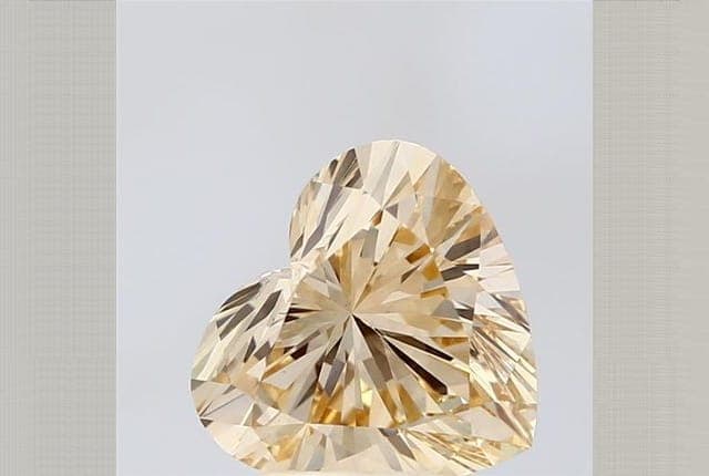 IGI | 2.84ct | Heart | FANCY | VS1 | Very Good