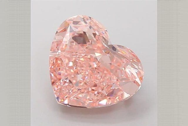 IGI | 6.02ct | Heart | FANCY | VS2 | Good