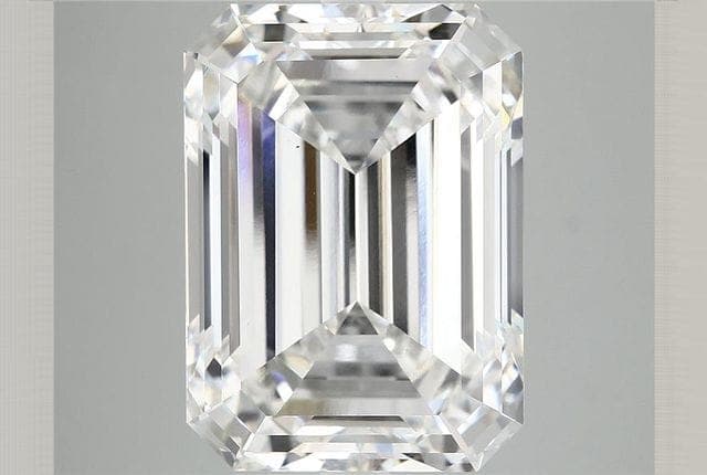 IGI | 10.51ct | Emerald | E | VS1 | Ideal