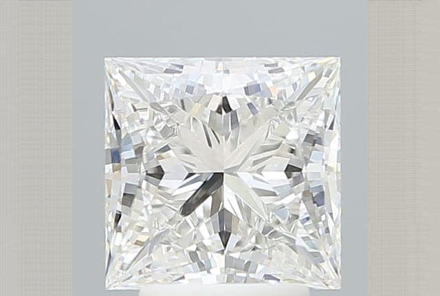 IGI | 3.28ct | Princess | E | VS1 | Excellent