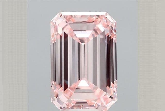 10.7ct | Emerald | FANCY | VVS2 | Excellent