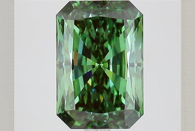 IGI | 3.62ct | Radiant | FANCY | VVS2 | Very Good