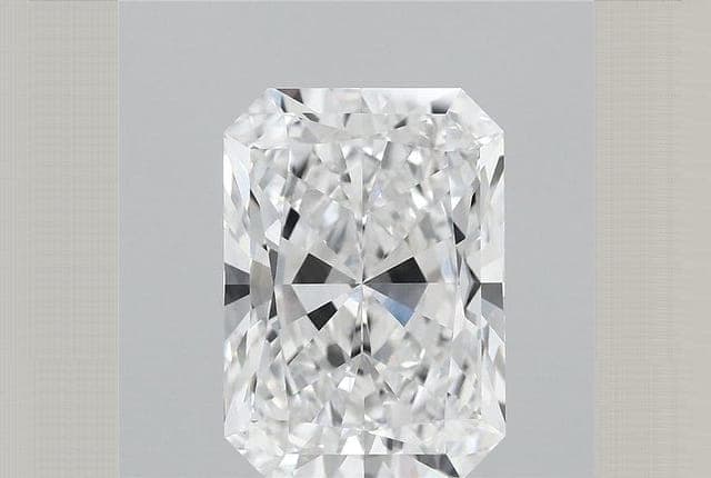 IGI | 4.11ct | Radiant | E | VVS2 | Ideal