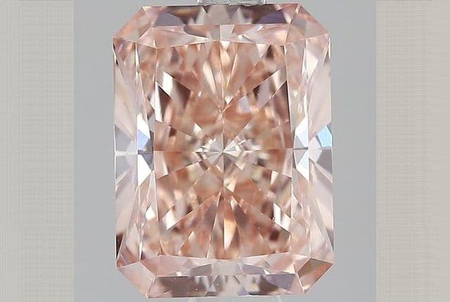 IGI | 2.87ct | Radiant | FANCY | VVS2 | Very Good