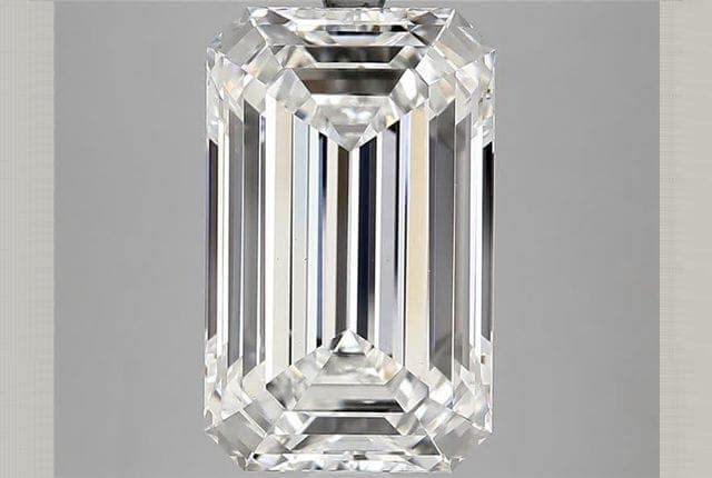 IGI | 6.69ct | Emerald | E | VS1 | Excellent