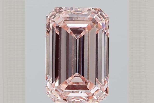 IGI | 4.81ct | Emerald | FANCY | VVS2 | Very Good