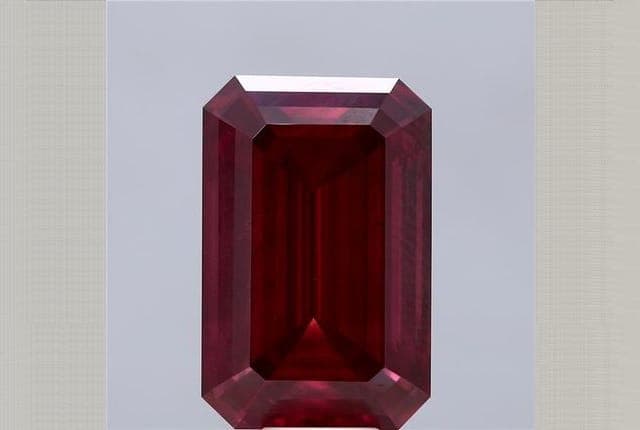 15.01ct | Emerald | FANCY | VS2 | Excellent