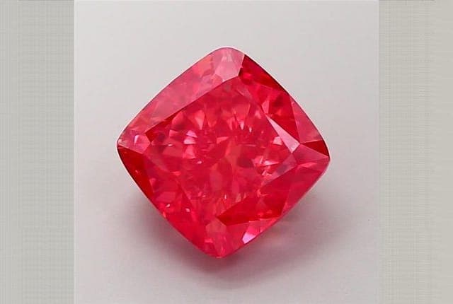 IGI | 5.39ct | Cushion | FANCY | VVS2 | Good