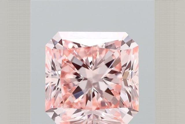 3.15ct | Radiant | FANCY | VS1 | Excellent