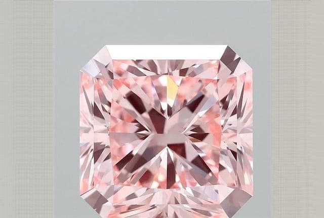 IGI | 3.21ct | Radiant | FANCY | VS1 | Ideal