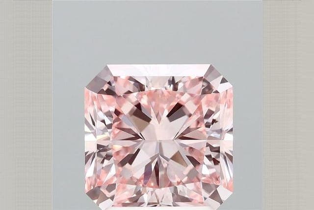 IGI | 2.21ct | Radiant | FANCY | VVS2 | Ideal