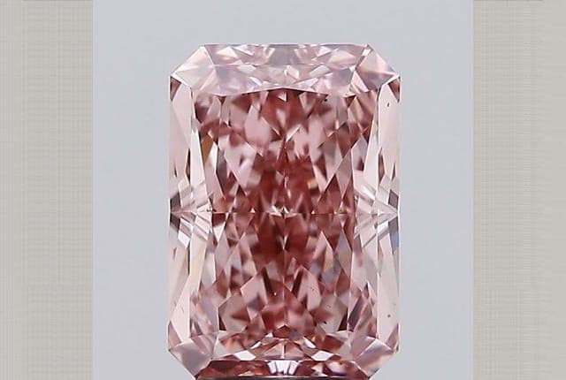 IGI | 3.31ct | Radiant | FANCY | VS2 | Good