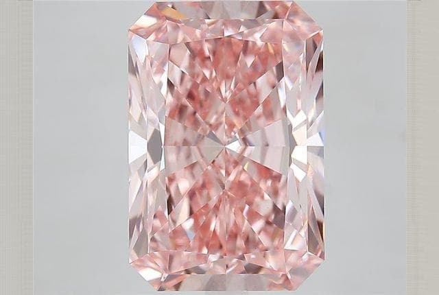 IGI | 7.8ct | Radiant | FANCY | VS1 | Very Good