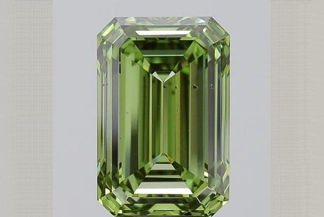 IGI | 4.92ct | Emerald | FANCY | VS2 | Very Good