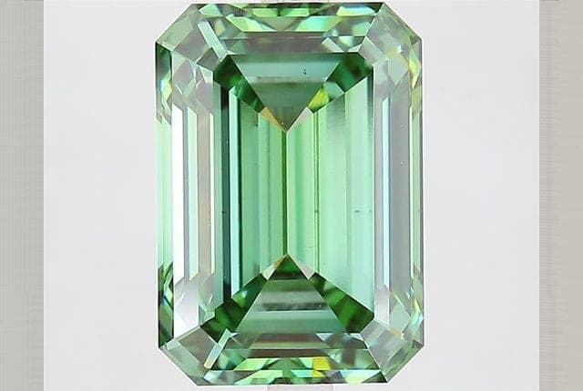 IGI | 6.1ct | Emerald | FANCY | VS1 | Very Good