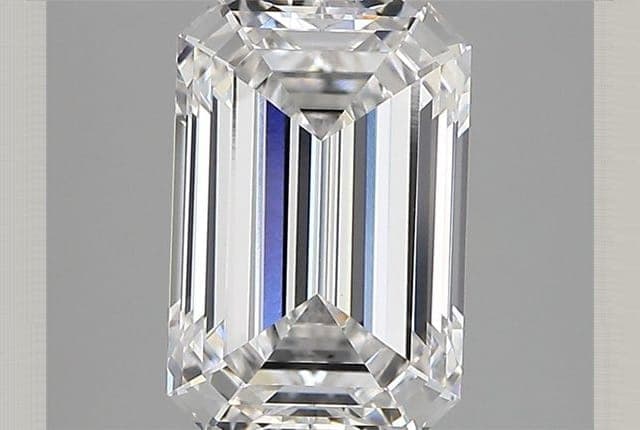 IGI | 2.79ct | Emerald | E | VVS2 | Excellent