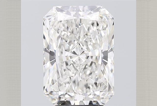 IGI | 4.61ct | Radiant | F | VS1 | Excellent