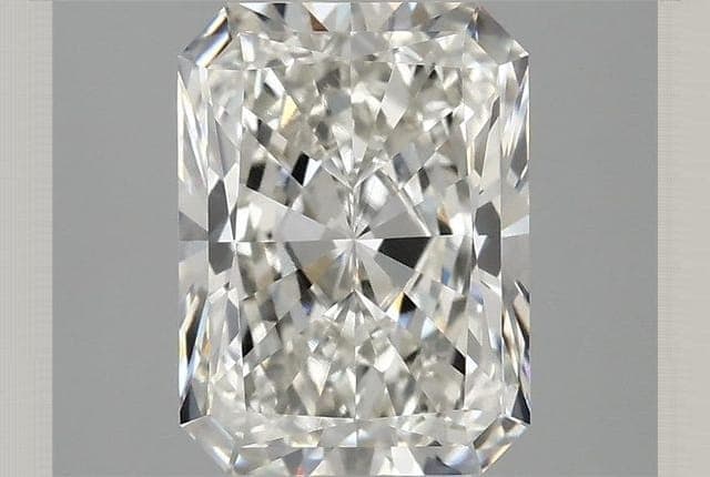 IGI | 2.9ct | Radiant | G | VVS2 | Excellent