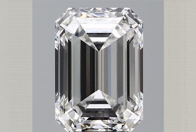 4.97ct | Emerald | E | VS1 | Very Good