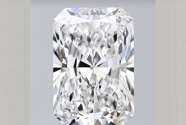 4.88ct | Radiant | D | VS2 | Very Good
