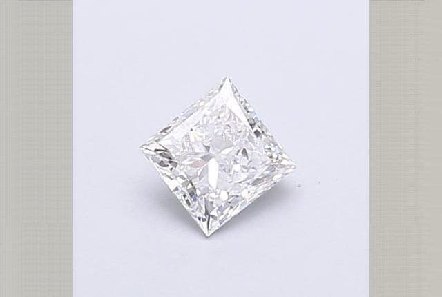 0.43ct | Princess | D | VVS2 | Very Good