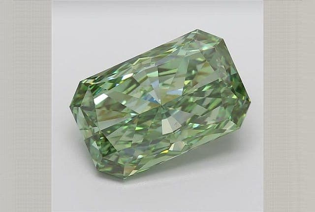 IGI | 15.09ct | Radiant | FANCY | VS2 | Very Good