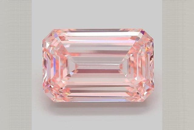 8.17ct | Emerald | FANCY | VVS2 | Very Good