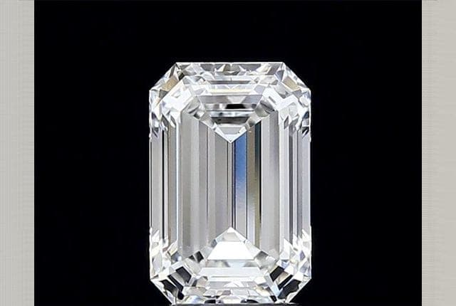 IGI | 2.51ct | Emerald | F | VS1 | Very Good
