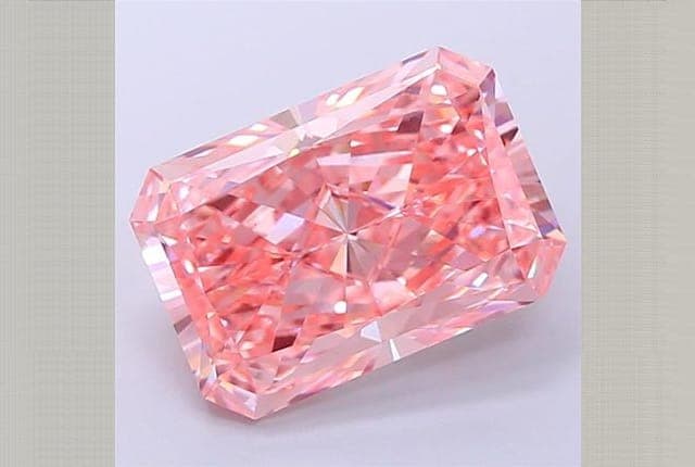 4.79ct | Radiant | FANCY | VVS2 | Very Good