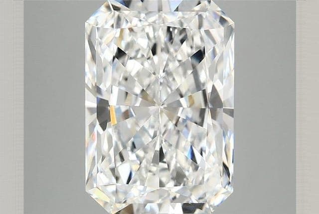 3.96ct | Radiant | E | VVS2 | Very Good
