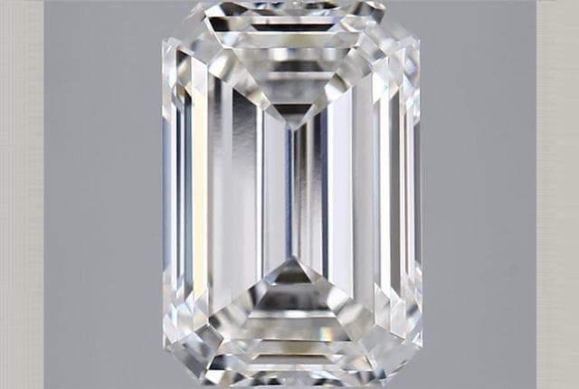 IGI | 2.5ct | Emerald | I | VVS2 | Very Good