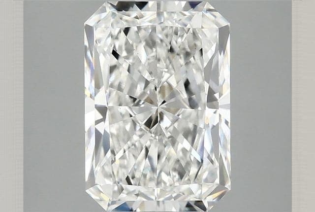 IGI | 2.87ct | Radiant | F | VS1 | Very Good