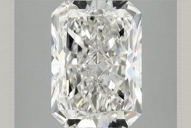 3.28ct | Radiant | F | VS2 | Very Good