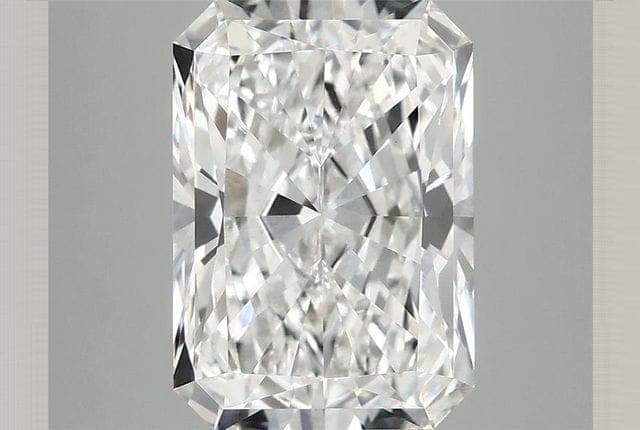4.05ct | Radiant | E | VS2 | Very Good