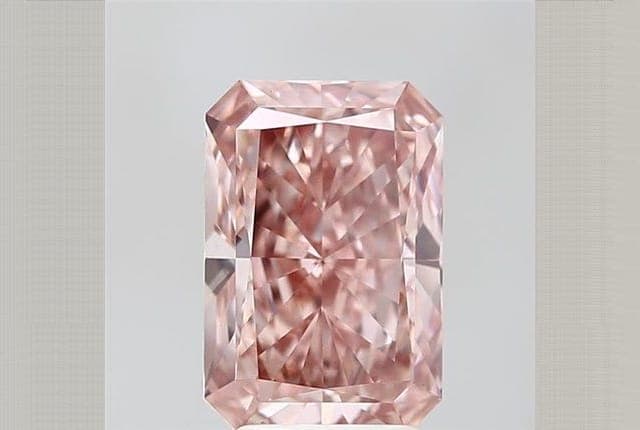 IGI | 3.33ct | Radiant | FANCY | VS2 | Very Good