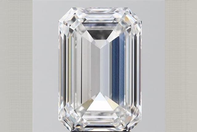 4.47ct | Emerald | D | VS1 | Very Good