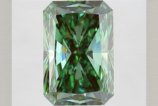 IGI | 4.63ct | Radiant | FANCY | VVS2 | Very Good