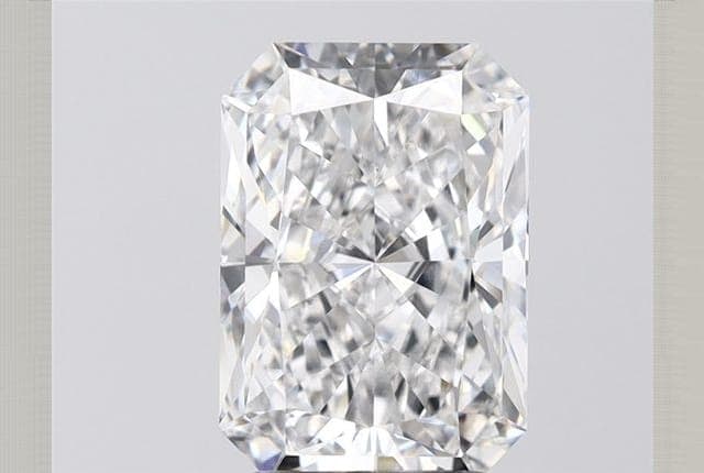 IGI | 3.24ct | Radiant | D | VS1 | Very Good
