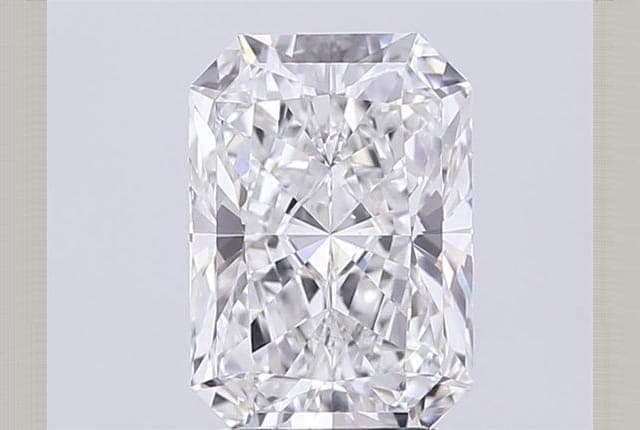 IGI | 3.56ct | Radiant | F | VVS2 | Very Good