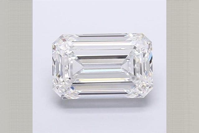 IGI | 7.24ct | Emerald | E | VVS2 | Ideal