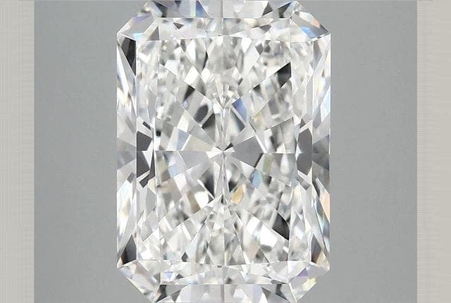 IGI | 4.18ct | Radiant | E | VVS2 | Very Good