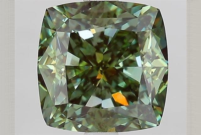 IGI | 3.42ct | Cushion | FANCY | VVS1 | Very Good